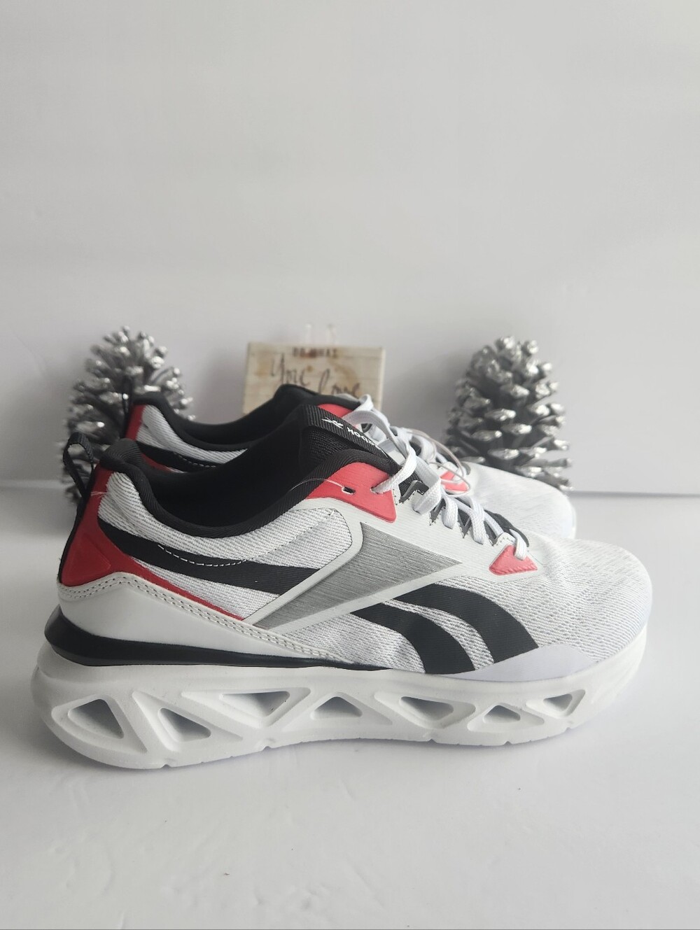 Reebok Soleus Men's/jrs White Black Red Gray Athletic Sneakers FFCO124275